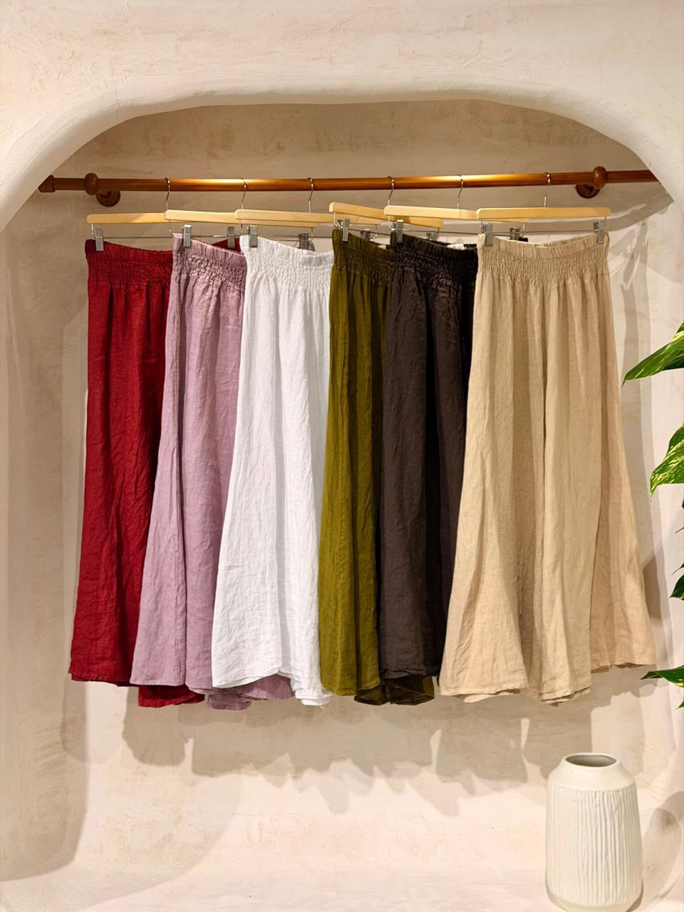 Set de Lino Calado con Blusa Anudada – Hecho en Italia